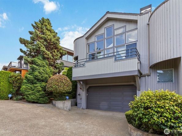 10135 NE 64th Street A, Kirkland WA 98033