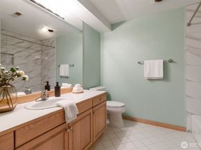 10135 NE 64th Street A, Kirkland WA 98033