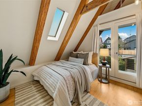 2411 4th Avenue W, Seattle WA 98119