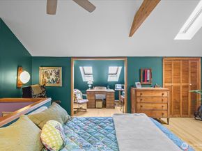 5833 Woodlawn Avenue N, Seattle WA 98103