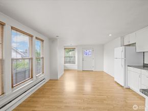 5833 Woodlawn Avenue N, Seattle WA 98103