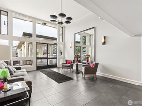 1600 43rd Avenue E 211, Seattle WA 98112