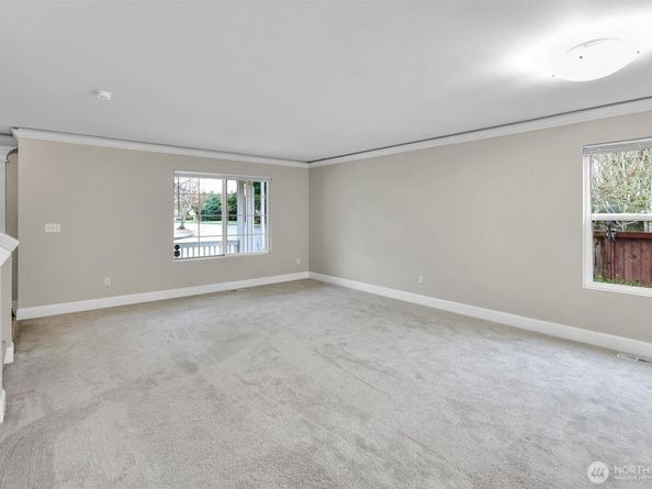 831 SW 364th Place, Federal Way WA 98023