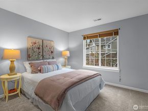 6441 SE Cougar Mountain Way, Bellevue WA 98006