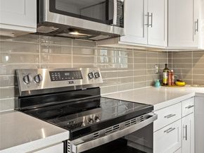 215 Hubbard Road, Lynnwood WA 98036