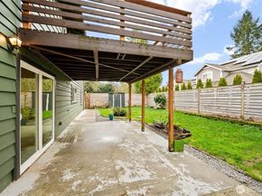 215 Hubbard Road, Lynnwood WA 98036