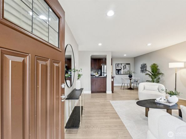 21305 48th Avenue W B110, Mountlake Terrace WA 98043