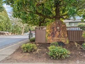 21305 48th Avenue W B110, Mountlake Terrace WA 98043