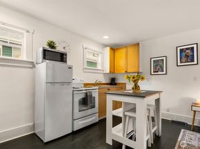 325 23rd Avenue E, Seattle WA 98112