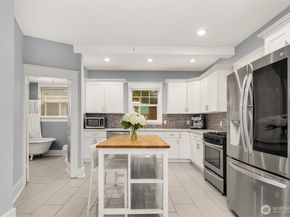 325 23rd Avenue E, Seattle WA 98112