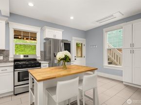 325 23rd Avenue E, Seattle WA 98112