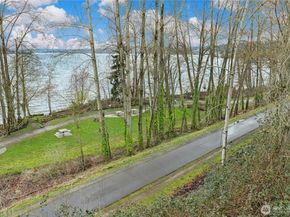 6526 NE 198th Street, Kenmore WA 98028