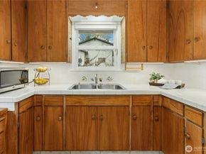 6526 NE 198th Street, Kenmore WA 98028