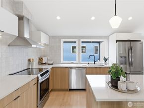 6505 19th Avenue NW, Seattle WA 98117