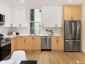 18011 2nd Avenue NE A, Shoreline WA 98155