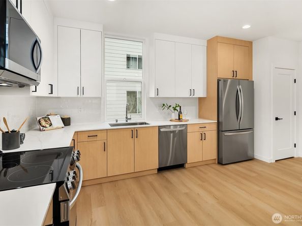 18011 2nd Avenue NE A, Shoreline WA 98155