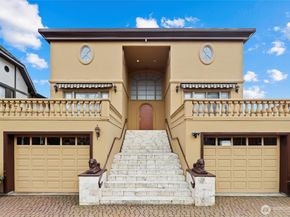 4701 NE Shore Place, Lake Forest Park WA 98155