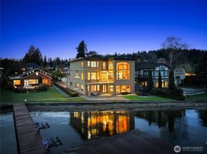 4701 NE Shore Place, Lake Forest Park WA 98155
