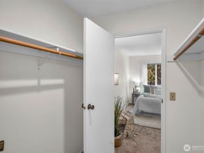 14010 Juanita Drive NE SB4, Kirkland WA 98034