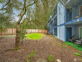 14010 Juanita Drive NE SB4, Kirkland WA 98034