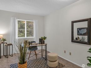 14010 Juanita Drive NE SB4, Kirkland WA 98034