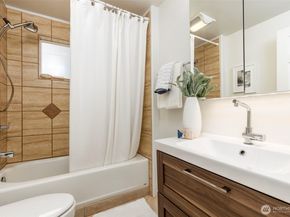 26510 SE 172nd Street, Issaquah WA 98027