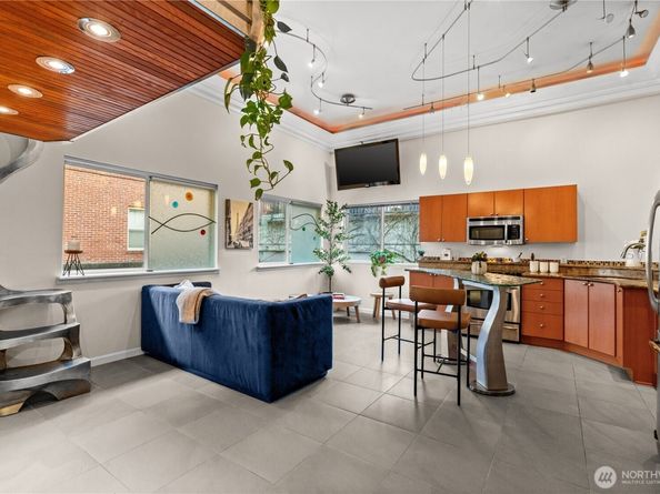621 5th Avenue N 102, Seattle WA 98109