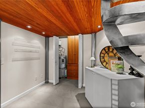 621 5th Avenue N 102, Seattle WA 98109