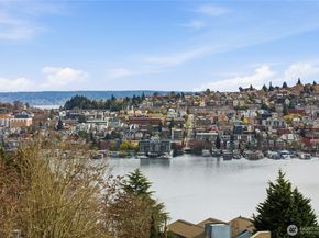 559 McGraw Street 201, Seattle WA 98109