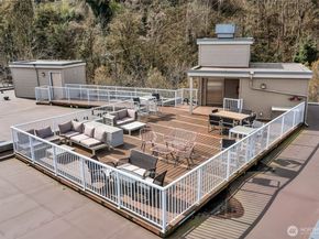 559 McGraw Street 201, Seattle WA 98109