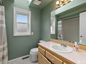 11413 SE 219th Place, Kent WA 98031