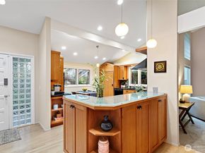 5716 141st Place SE, Bellevue WA 98006