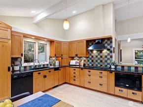 5716 141st Place SE, Bellevue WA 98006