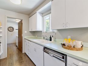 2532 NE 108th Place, Seattle WA 98125