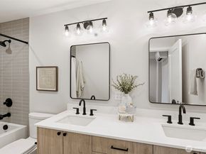 1129 NW 58th Street B, Seattle WA 98107