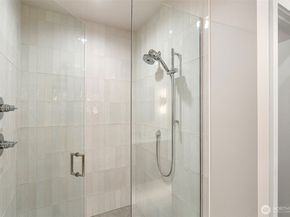 1129 NW 58th Street B, Seattle WA 98107