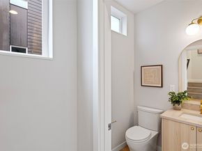 1129 NW 58th Street B, Seattle WA 98107