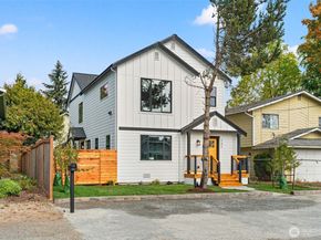 742 N 104th Street, Seattle WA 98133