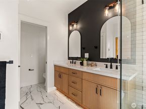 742 N 104th Street, Seattle WA 98133
