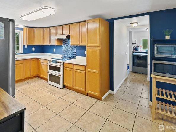 23716 Locust Way, Bothell WA 98021