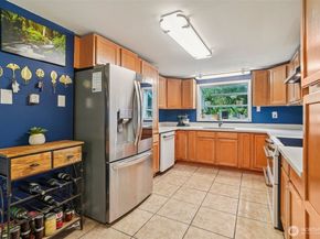 23716 Locust Way, Bothell WA 98021
