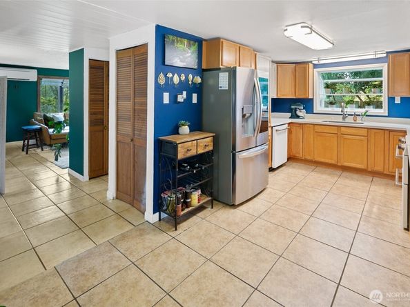 23716 Locust Way, Bothell WA 98021