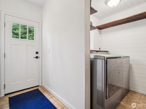 23716 Locust Way, Bothell WA 98021