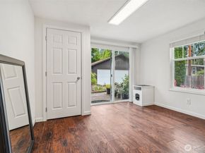 23716 Locust Way, Bothell WA 98021