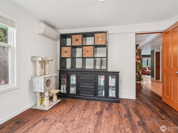 23716 Locust Way, Bothell WA 98021