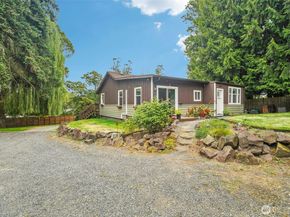 23716 Locust Way, Bothell WA 98021