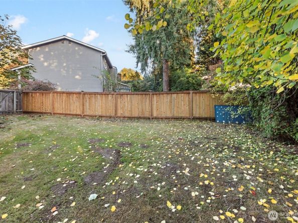 13405 SE 56th Pl, Bellevue WA 98006