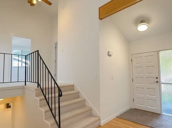 13405 SE 56th Pl, Bellevue WA 98006