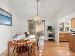 13405 SE 56th Pl, Bellevue WA 98006