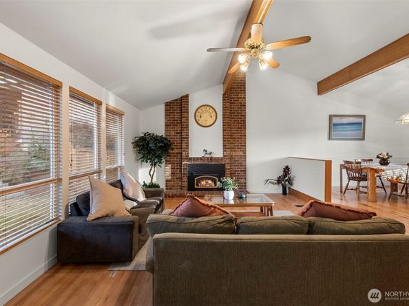 13405 SE 56th Pl, Bellevue WA 98006